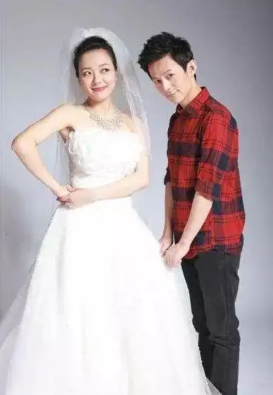 何炅终于肯公开自己结婚多年的老婆瞒了20年了啊缘来就是你