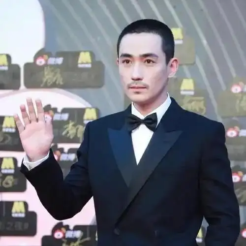 盘点男明星剃光头,那些男星的光头造型