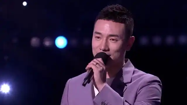 环球综艺秀|王琪深情演唱《可可托海的牧羊人》