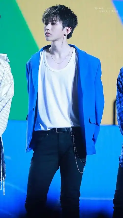 蔡徐坤##蔡徐坤范思哲全球品牌代言人