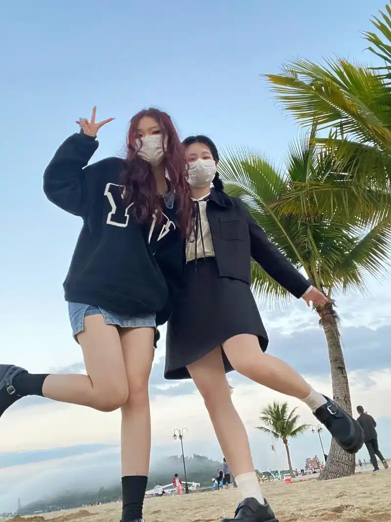 分享照片 #跟你的姐妹一起拍 #合照 #生活碎片 @抖音小 - 抖音