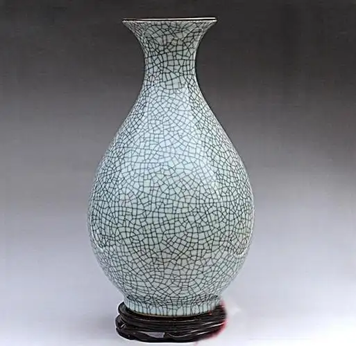 景德镇 冰裂釉赏瓶 (玉壶春) 拍品编号:7474806