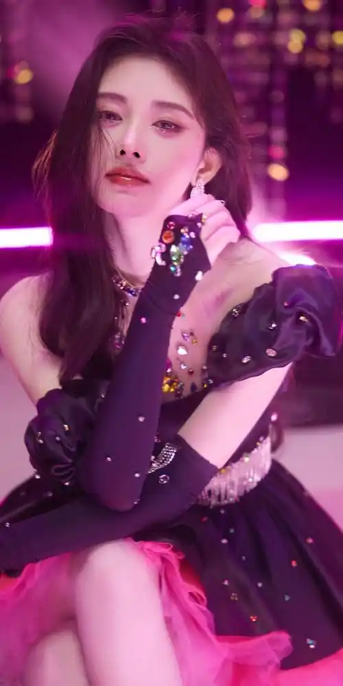 鞠婧祎黑纱裙酷甜少女风写真_裙子_长裙_黑色