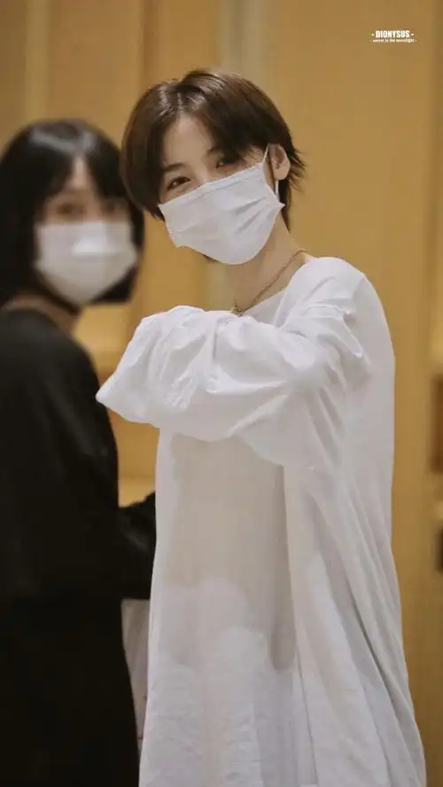 忍不住了我要为赵粤的短发正名757575赵粤短发赵粤帅赵粤老公