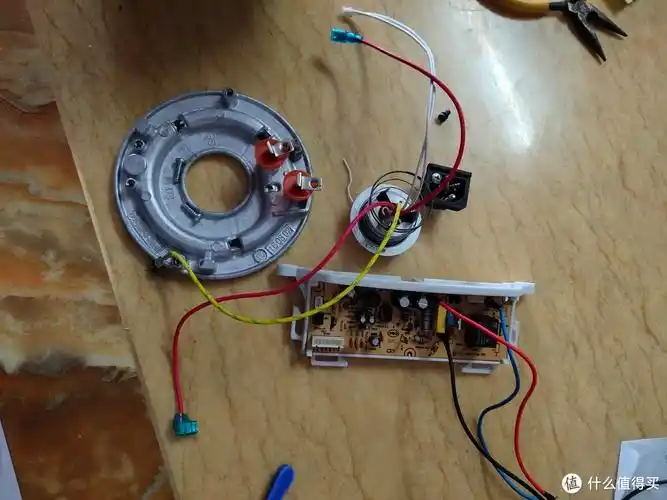 电饭煲坏了怎么办拆开看看再说