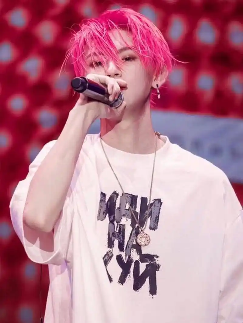 小鬼王琳凯图片! 达琳在哪里? 小鬼在这里!