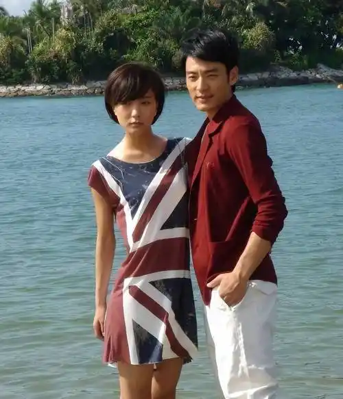 他娶过女明星,爱过王珞丹,负了殷桃,没想到38岁却又娶小10岁的她