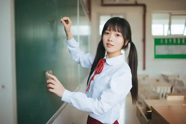 校服清纯女生长发学生妹妹制服美女图片