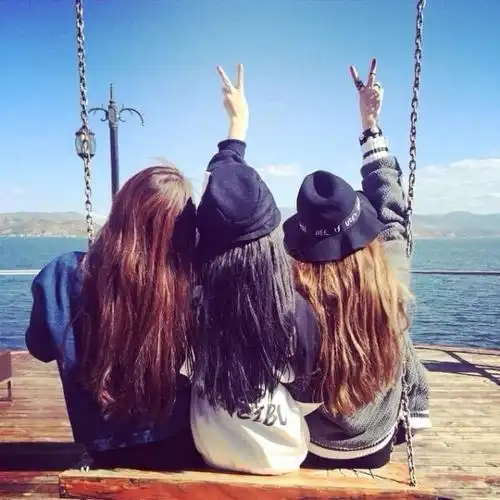 四个闺蜜的qq头像女生头像背影图片大全_头像图片_扣扣乐园