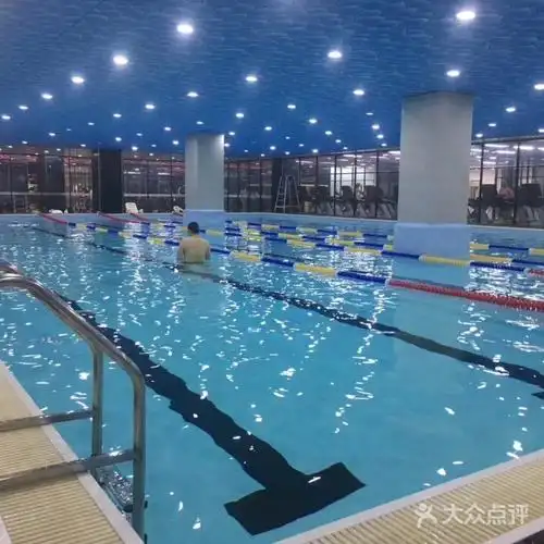 龙塘家园海陆空健身游泳馆