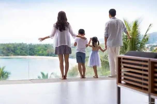 同事李哥家二胎落地了,一儿一女凑成了一个好字,大家都说李哥儿女双全