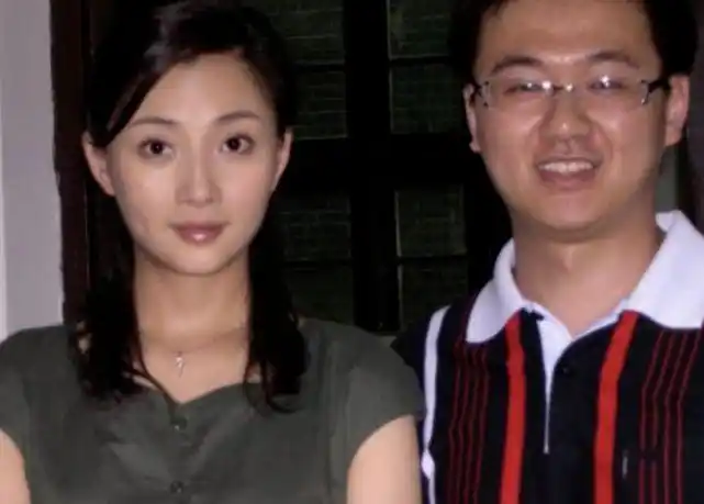 因为孙东海前女友是李小冉,所以殷桃一度被扣上了小三的帽子.