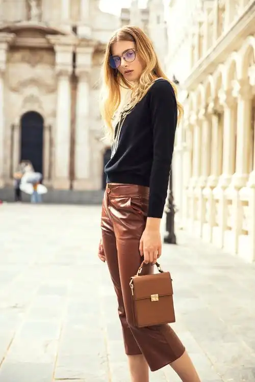 第七元素现代化女装服装摄影