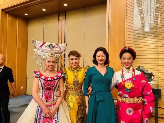 百花迎春中国文联2020春节大联欢乌兰图雅与众艺术家共迎新春