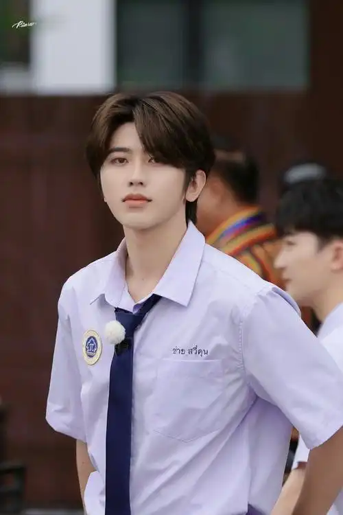 奔跑吧校服路透##蔡徐坤白月光学长