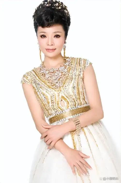 歌唱家李丹阳:56岁仍未婚,将一辈子奉献给舞台事业,不留遗憾