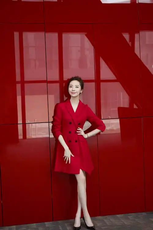 p>陶珞依 i>(原名苗洛依) /i>,3月11日出生于安徽省 a target="