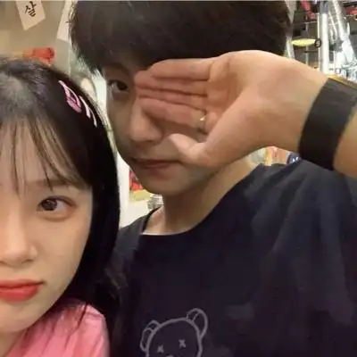 2020快手最潮可爱情侣头像一对两张