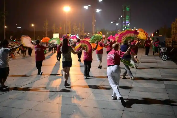 这届广场舞大妈比较难带_内容