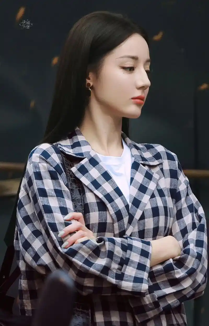 迪丽热巴 #枭起青壤 #迪丽热巴聂九罗 嘟嘴小猫 - 抖音