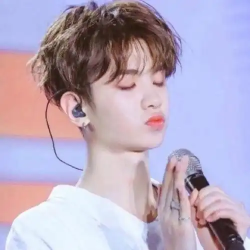 黄明昊#黄明昊  #向全世界安利黄明昊  #头像