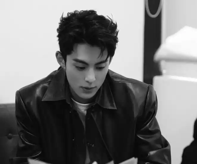 王鹤棣个人资料 王鹤棣应援色,身高,生日,演过电视剧,前女友