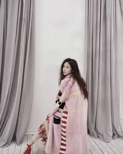 了,那一定就不是了吧 早年颖儿插足付辛博与王靓雅之间的三角恋情曝光