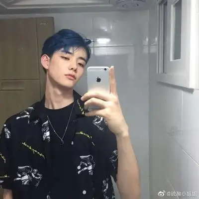 蓝发小哥哥,爱了爱了_男生头像_我要个性网