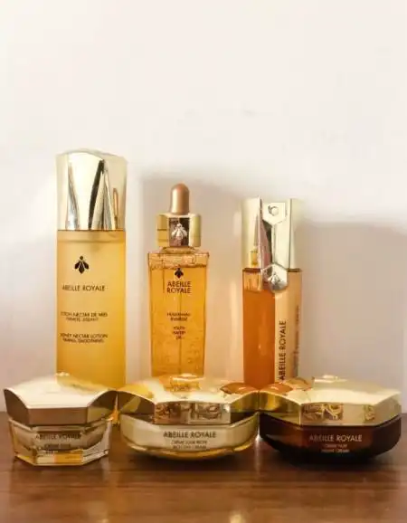 主打功效:紧致抗皱,细致毛孔 7,娇兰 娇兰是法国顶级护肤品牌,也是一