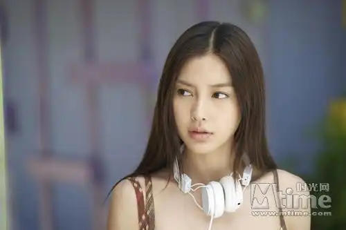 angelababy我要去戛纳上"金光灿灿的厕所"