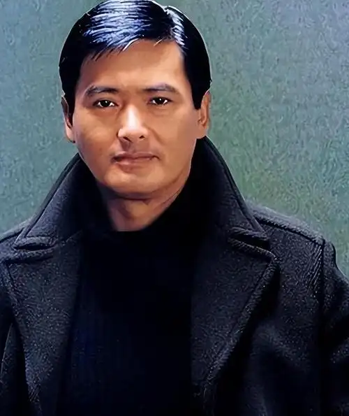 何家驹作为香港知名男演员曾在生前给观众带来了非常多的优秀作品.