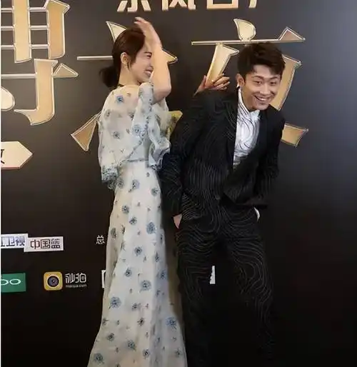 张一山抬手就要撩杨紫裙子,吓得杨紫直接给了张一山一巴掌!