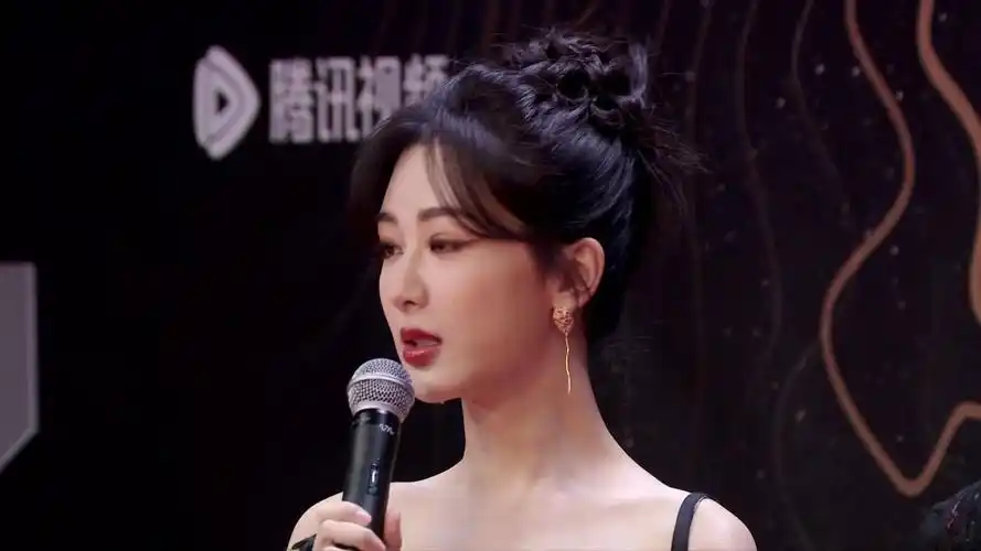 杨紫 鎏金蝴蝶公主##腾讯视频星光大赏