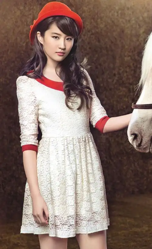 刘亦菲卓多姿2013秋装广告图片 卓多姿女装2013秋款连衣裙