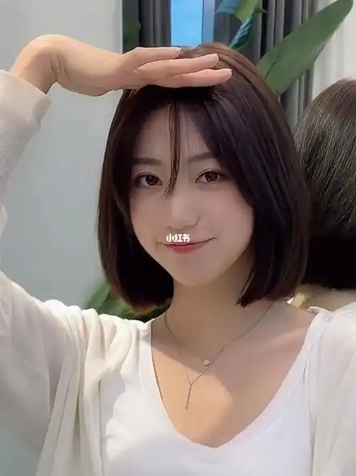 圆脸女生到底适合剪什么短发避过翻车