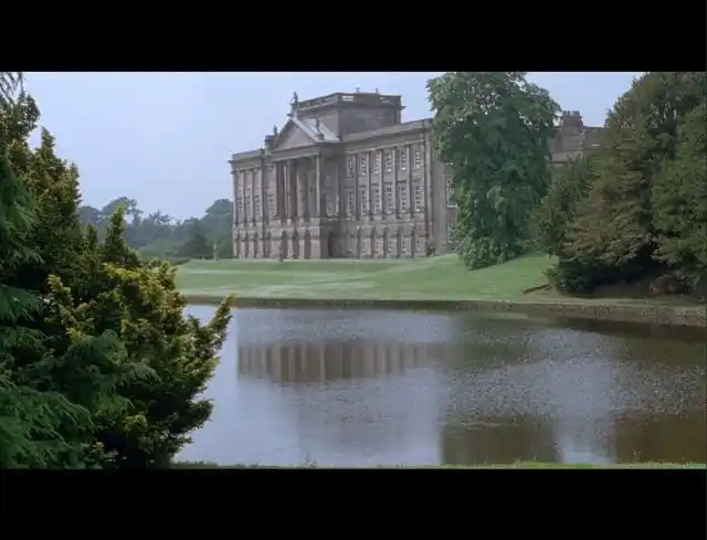 面对日益固执偏见的国人想起了要读一下《傲慢与偏见》