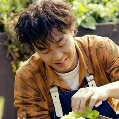 有哪些陈奕迅年轻或好看的图片非搞怪