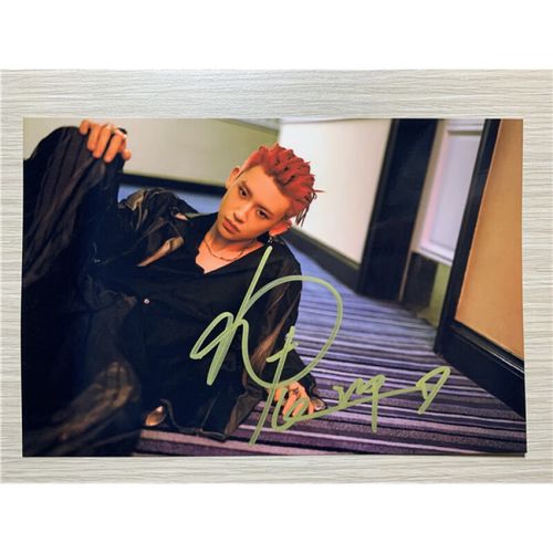 正 大陆小鬼王琳凯亲笔签名照片24款新款定妆照6寸现货 款式4