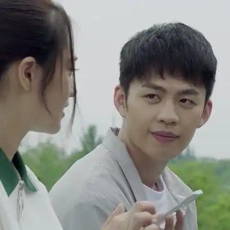 亲爱的热爱的李鸿其太会穿