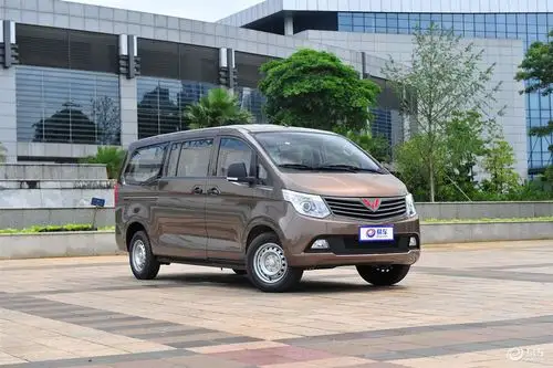 8l mt 舒适型 7座】五菱征程_1.8l mt 舒适型 7座图片-网通社汽车