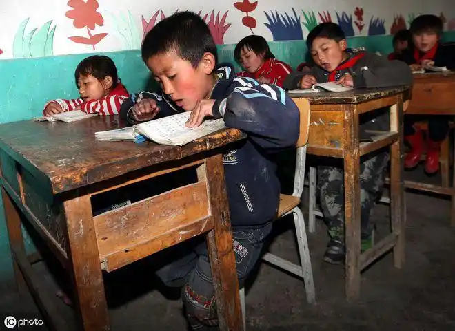 我90年代在农村上小学的时光那时候贫穷却很快乐