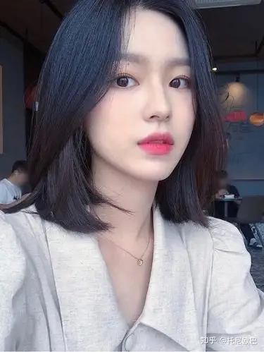 发型女2021新款中短发,中短发时髦不打折