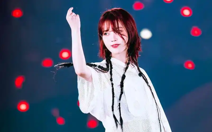 【iu】240310 iu李知恩h.e.