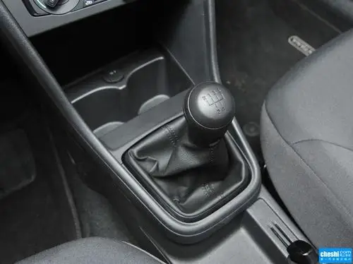 上汽大众 1.6l 手动 换挡杆
