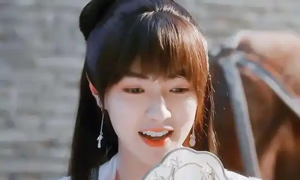 搞笑的男扮女装对比美到雌雄莫辨的男扮女装张卫健直接封神