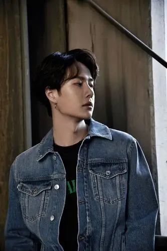 王一博最新写真曝光 少年桀骜与清冷的魅力碰撞