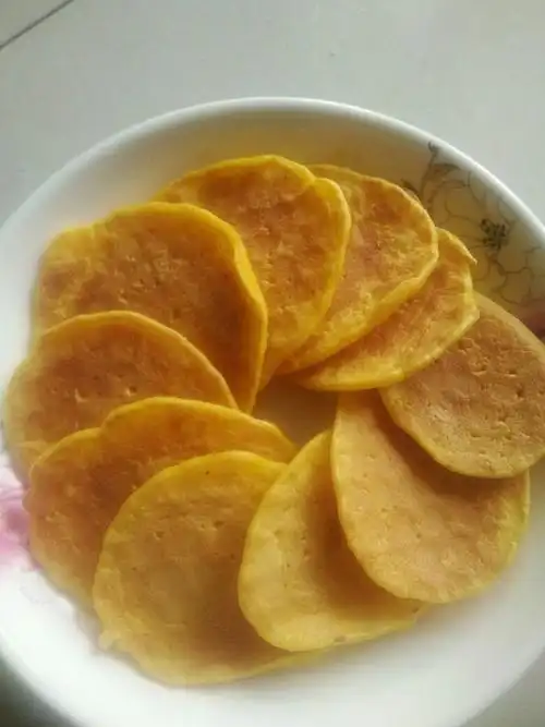 小水杯-1做的面粉粑粑