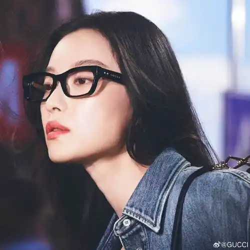 guccieyewear#2024春夏眼镜系列广告形象大片,演员及品牌代言人@倪妮v