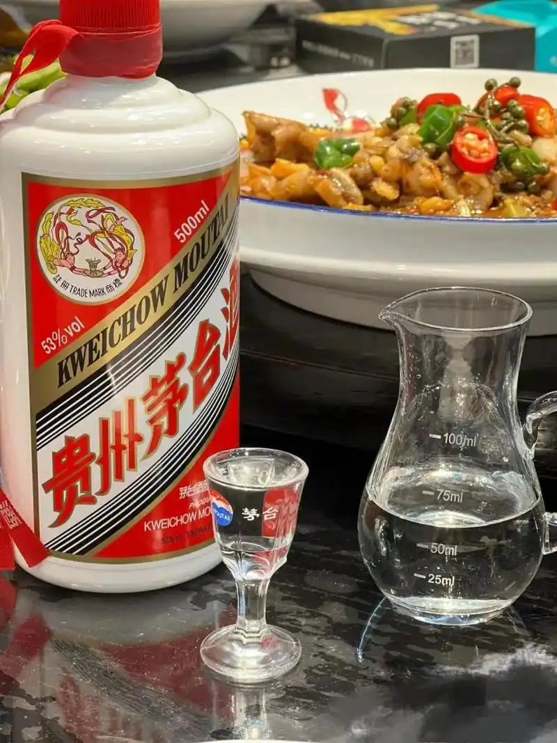 给中年男人提个醒:高端酒局上开瓶率最高的4款酒,少喝一款遗憾一辈子!