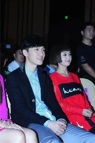 胭脂开播发布会赵丽颖谈乔任梁失控落泪